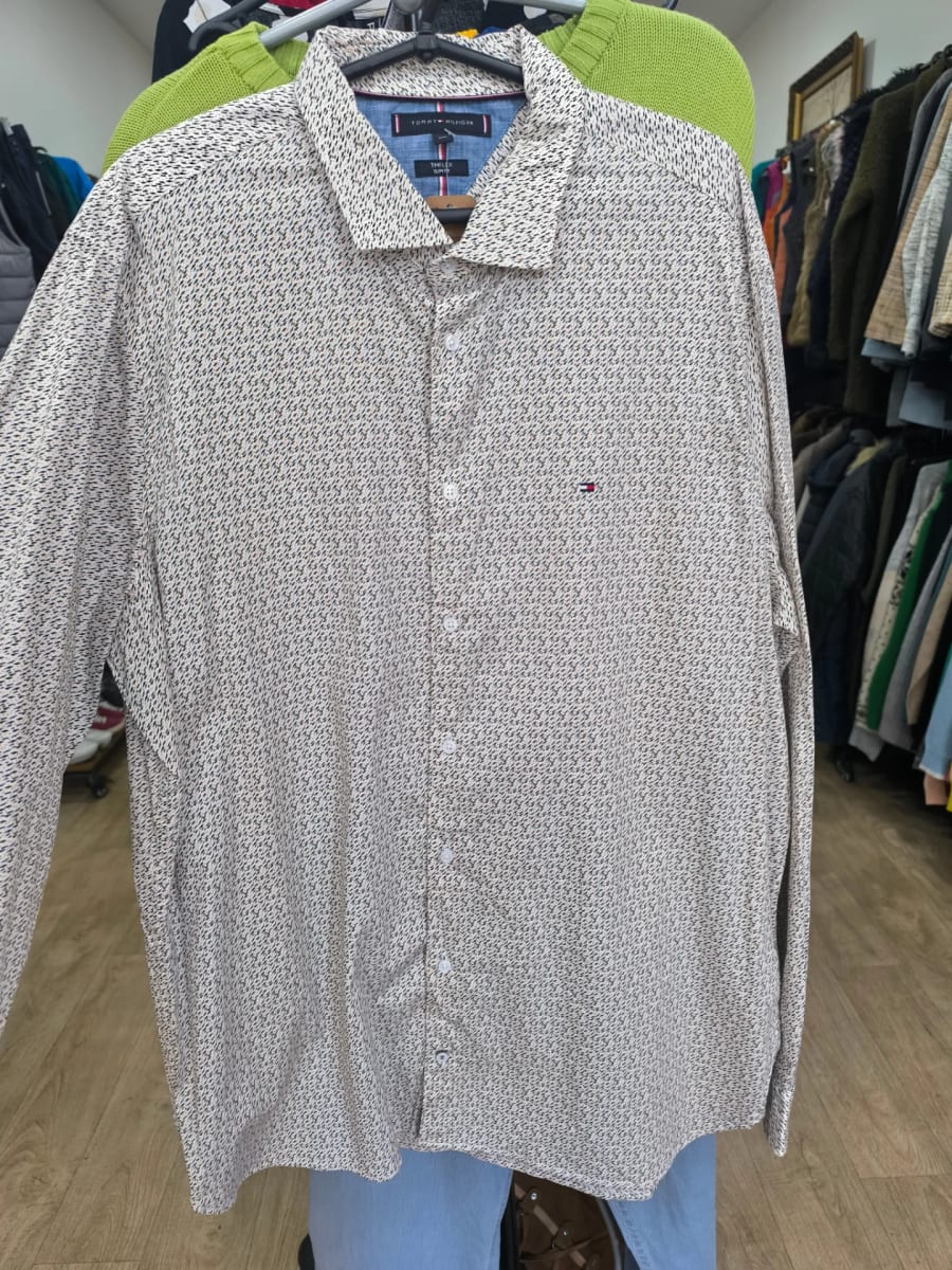 👔 Pažljivo odabrane muške košulje iz second hand ponude.