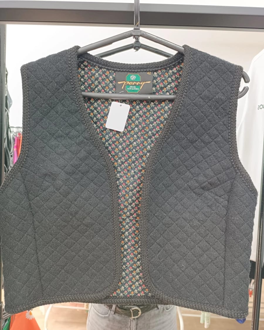 🌿 Garderoba u albumu je XL veličine
